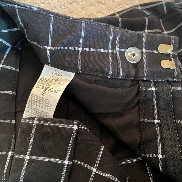 ••Old Navy High Rise Checkered Pants - Picture 4 of 5